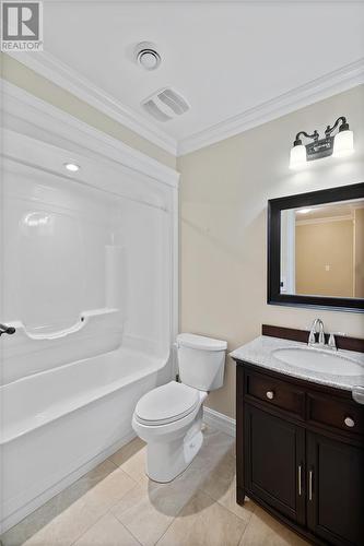 9 Brine Street, St. John'S, NL - Indoor Photo Showing Bathroom