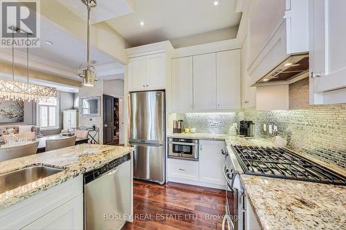 4 - 103 Pembroke Street, Toronto C08, ON - Indoor Photo Showing Kitchen With Upgraded Kitchen