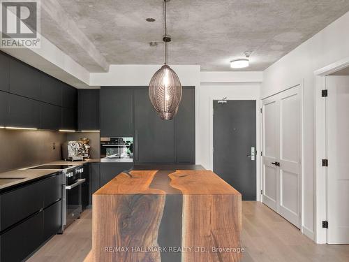 727 - 55 Stewart Street, Toronto C01, ON - Indoor Photo Showing Kitchen