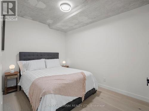 727 - 55 Stewart Street, Toronto C01, ON - Indoor Photo Showing Bedroom