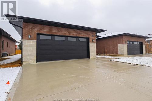 674 Lily Mac Boulevard, Windsor, ON - Outdoor With Exterior