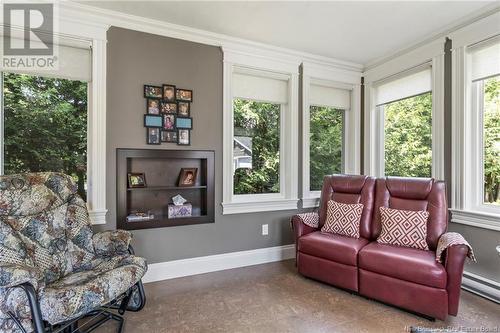 211 Shediac Road, Moncton, NB - Indoor Photo Showing Living Room