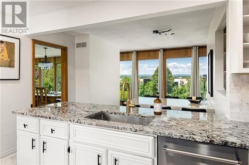 8 Fairway Boulevard, Riverview, NB - Indoor Photo Showing Kitchen With Upgraded Kitchen