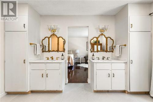 8 Fairway Boulevard, Riverview, NB - Indoor Photo Showing Bathroom