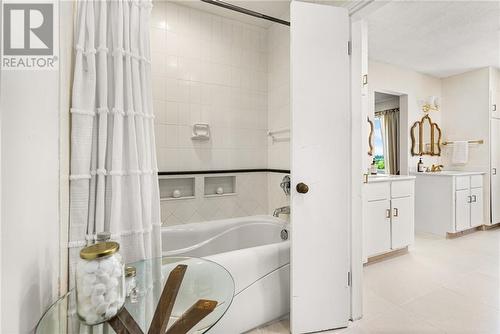 8 Fairway Boulevard, Riverview, NB - Indoor Photo Showing Bathroom