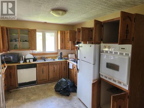 141 Old Petty Harbour Road, St. John'S, NL - Indoor Photo Showing Kitchen