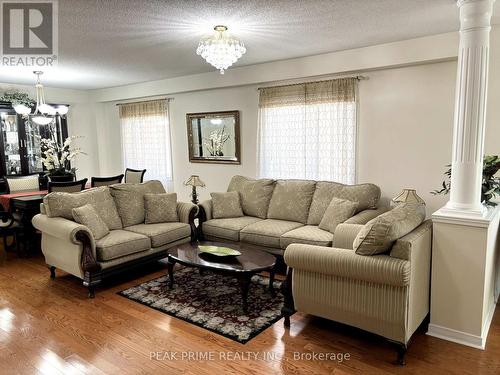 5175 Oscar Peterson Boulevard, Mississauga, ON - Indoor Photo Showing Living Room