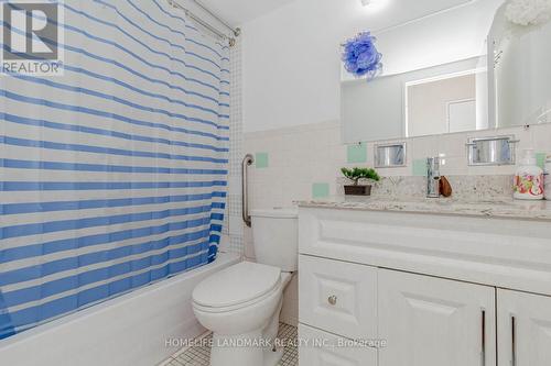 402 - 3555 Derry Road E, Mississauga, ON - Indoor Photo Showing Bathroom