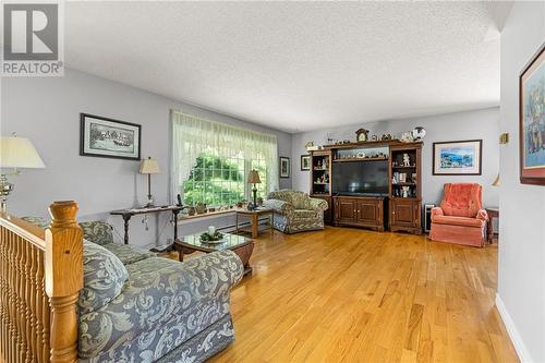 179 Chemin Cap Saint-Louis, Saint-Louis-De-Kent, NB - Indoor Photo Showing Living Room