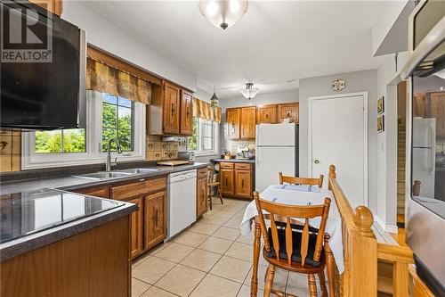 179 Chemin Cap Saint-Louis, Saint-Louis-De-Kent, NB - Indoor Photo Showing Kitchen With Double Sink