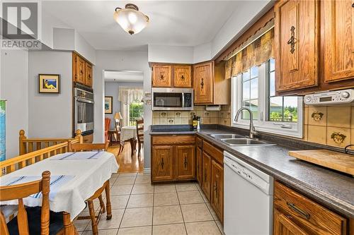 179 Chemin Cap Saint-Louis, Saint-Louis-De-Kent, NB - Indoor Photo Showing Kitchen With Double Sink