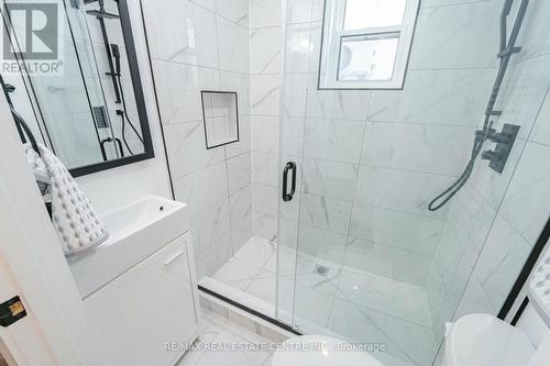 298 South Kingsway S, Toronto, ON - Indoor Photo Showing Bathroom