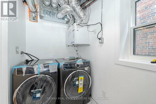 298 South Kingsway S, Toronto, ON - Indoor Photo Showing Laundry Room
