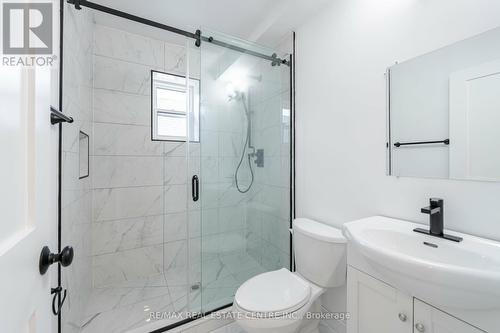 298 South Kingsway S, Toronto, ON - Indoor Photo Showing Bathroom