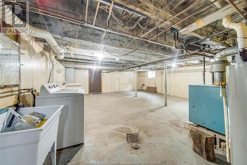 151 Curry Avenue, Windsor, ON - Indoor Photo Showing Laundry Room