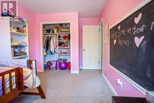 186 Commercial Street, Welland, ON - Indoor Photo Showing Bedroom