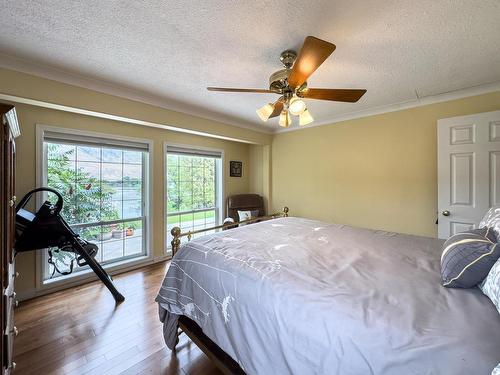 1590 Lorne Street E, Kamloops, BC - Indoor Photo Showing Bedroom