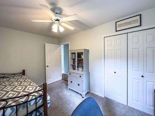 1590 Lorne Street E, Kamloops, BC - Indoor Photo Showing Bedroom