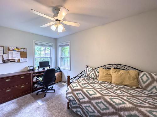 1590 Lorne Street E, Kamloops, BC - Indoor Photo Showing Bedroom