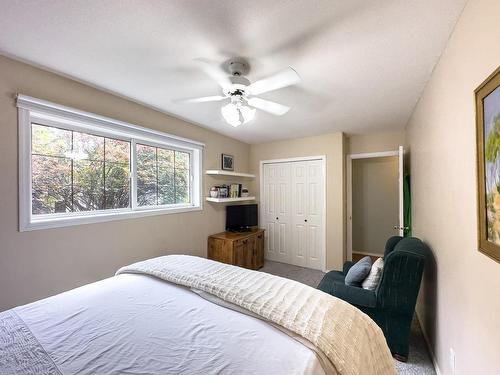 1590 Lorne Street E, Kamloops, BC - Indoor Photo Showing Bedroom