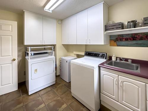 1590 Lorne Street E, Kamloops, BC - Indoor Photo Showing Laundry Room