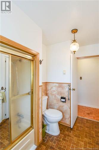 8150 Saint-Paul Street, Bas-Caraquet, NB - Indoor Photo Showing Bathroom