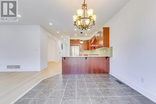 2326 Baronwood Drive, Oakville, ON - Indoor Photo Showing Kitchen