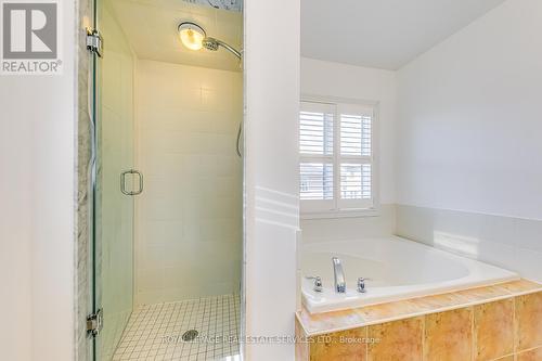 2326 Baronwood Drive, Oakville, ON - Indoor Photo Showing Bathroom