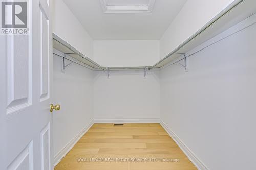 2326 Baronwood Drive, Oakville, ON - Indoor With Storage