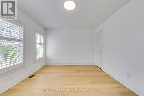 2326 Baronwood Drive, Oakville, ON - Indoor Photo Showing Other Room