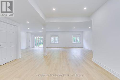 2326 Baronwood Drive, Oakville, ON - Indoor Photo Showing Other Room