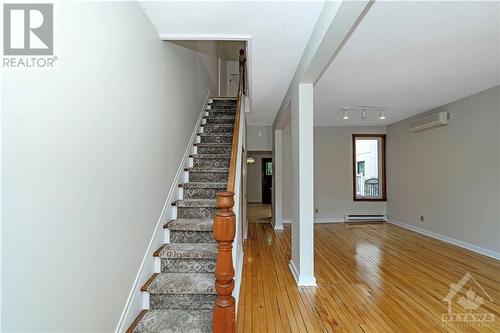 51 Lees Avenue, Ottawa, ON - Indoor Photo Showing Other Room