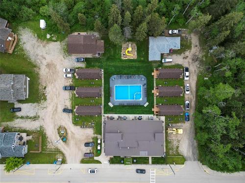 27 Mooswa Drive, Clear Lake, MB 