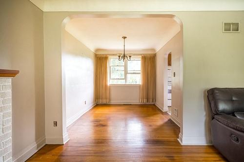 11 Cameron Drive, Ancaster, ON - Indoor Photo Showing Other Room