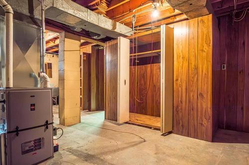 11 Cameron Drive, Ancaster, ON - Indoor Photo Showing Basement