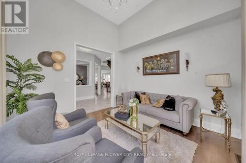 9 Balloon Crescent, Brampton, ON - Indoor Photo Showing Living Room