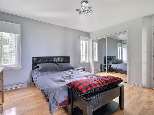 Master bedroom - 1023 Ch. Du Clocher, Saint-Jean-Sur-Richelieu, QC - Indoor Photo Showing Bedroom