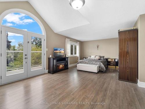 123 Corner Ridge Rd, Aurora, ON - Indoor Photo Showing Bedroom