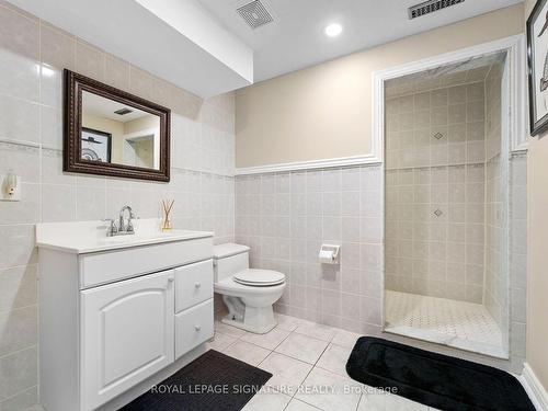 123 Corner Ridge Rd, Aurora, ON - Indoor Photo Showing Bathroom