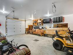 Garage - 