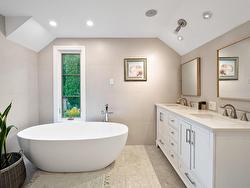 Ensuite bathroom - 