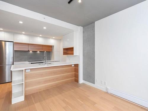 508-989 Johnson St, Victoria, BC - Indoor Photo Showing Kitchen