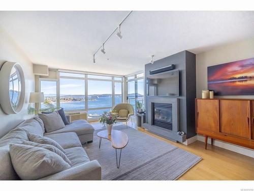 1201-38 Front St, Nanaimo, BC - Indoor Photo Showing Living Room With Fireplace