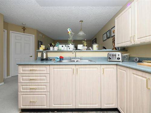 303-1683 Balmoral Ave, Comox, BC - Indoor Photo Showing Kitchen With Double Sink