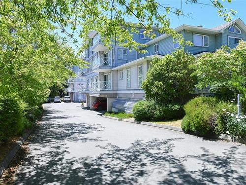 303-1683 Balmoral Ave, Comox, BC - Outdoor