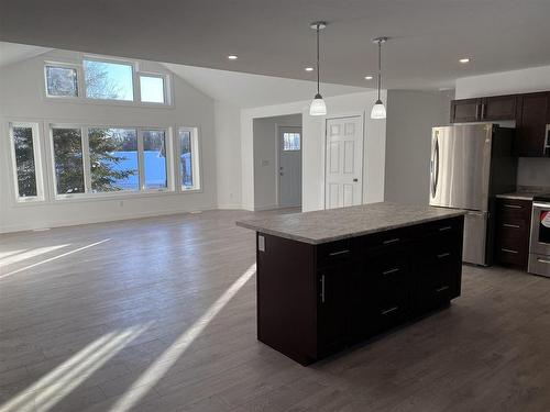 19 Sandstone Place, Kenora, ON - Indoor Photo Showing Kitchen