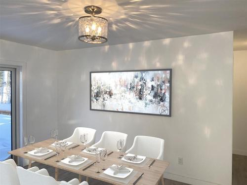 19 Sandstone Place, Kenora, ON - Indoor Photo Showing Dining Room