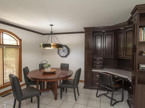 313 Cadillac Circle, Thunder Bay, ON - Indoor Photo Showing Dining Room