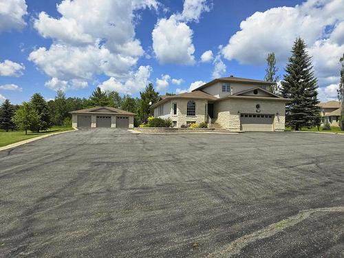 313 Cadillac Circle, Thunder Bay, ON - Outdoor