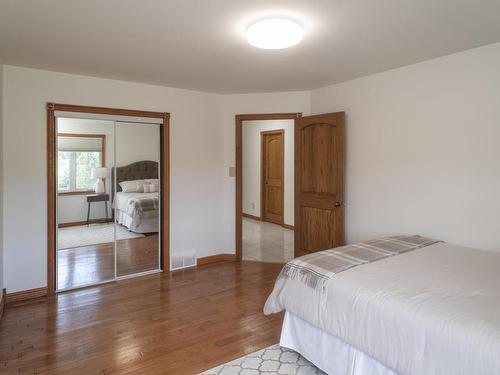 313 Cadillac Circle, Thunder Bay, ON - Indoor Photo Showing Bedroom